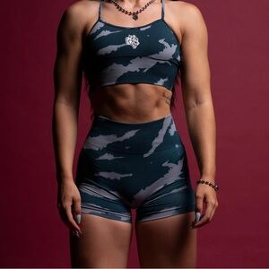 Wolves Forever Everson Sports Bra in Darc Ocean